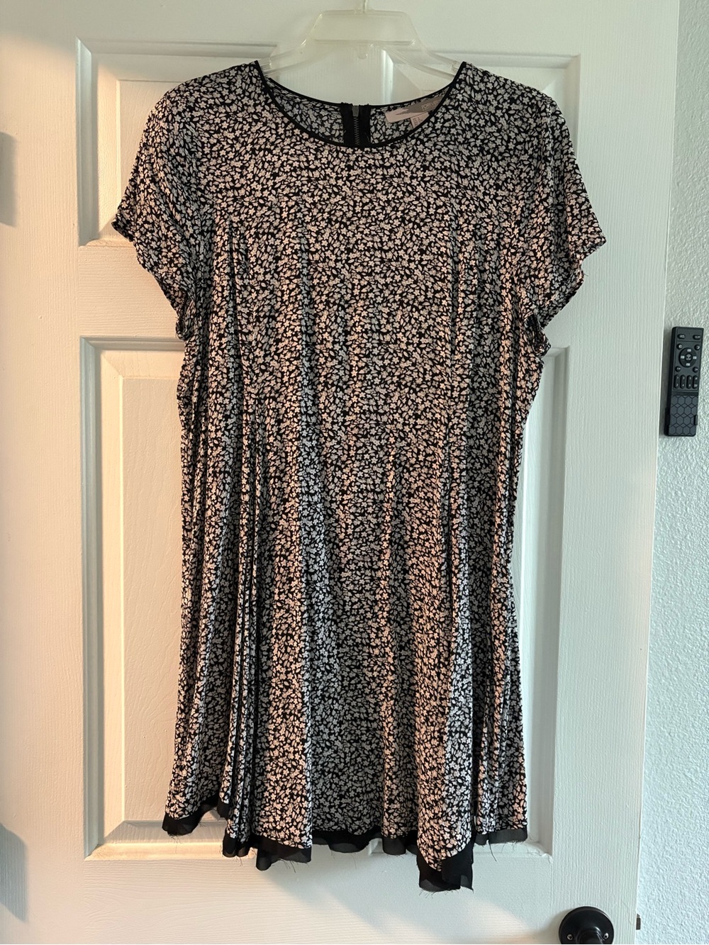 Forever 21 Black and White Floral Swing Tunic
